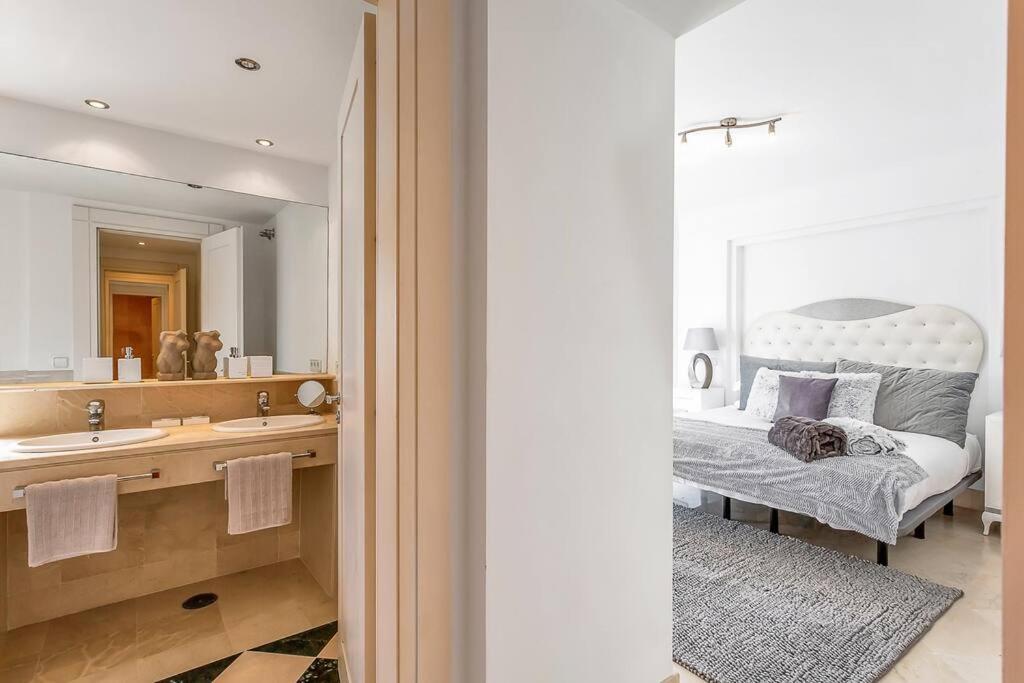 Yolo Spaces - Sotogrande Sea View Penthouse San Roque  Dış mekan fotoğraf